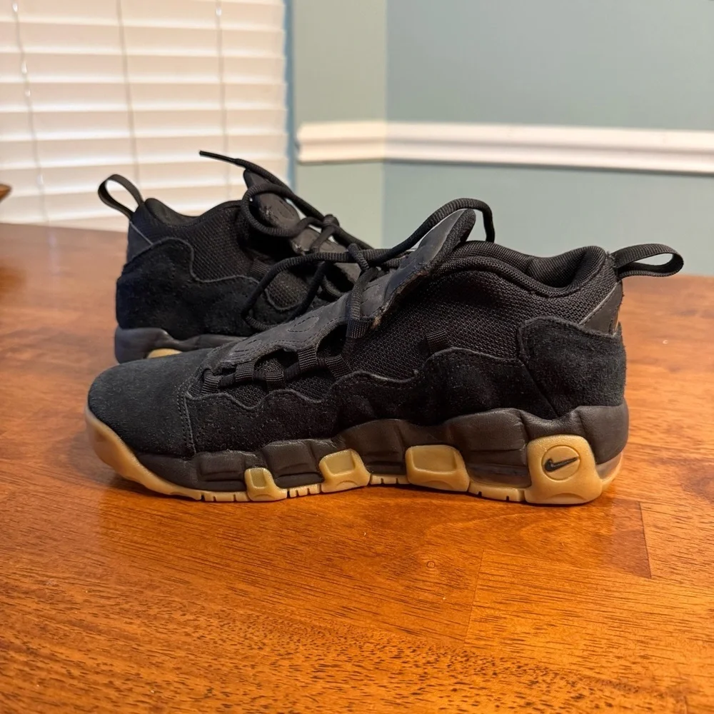 Boy’s Nike Air More Money Black gum sneaker size 6.5 youth